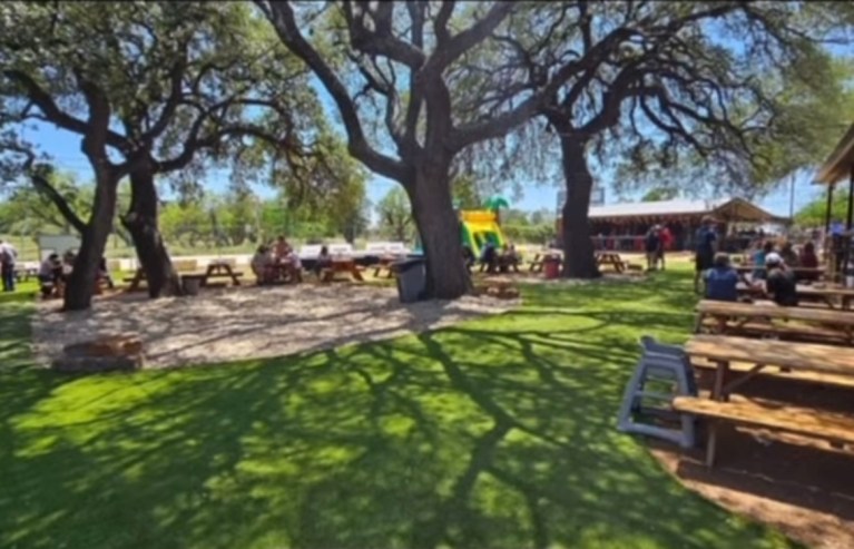 Pig Pen Outdoor Seating Johnson City Texas 768x493